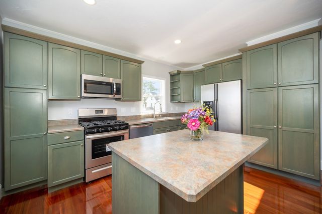 108 North Main Street 108 Up, Mansfield, MA 02048