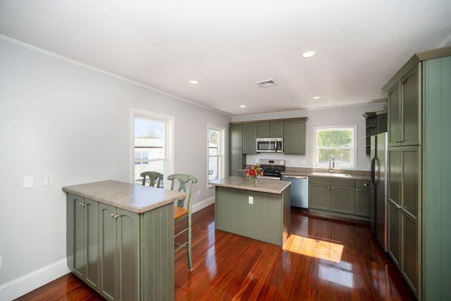 108 North Main Street 108 Up, Mansfield, MA 02048