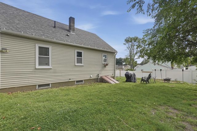 40 Mcguigan Avenue, Manchester, NH 03103