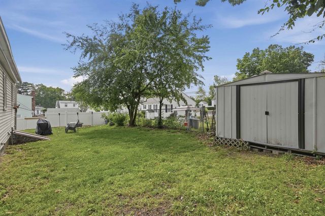 40 Mcguigan Avenue, Manchester, NH 03103