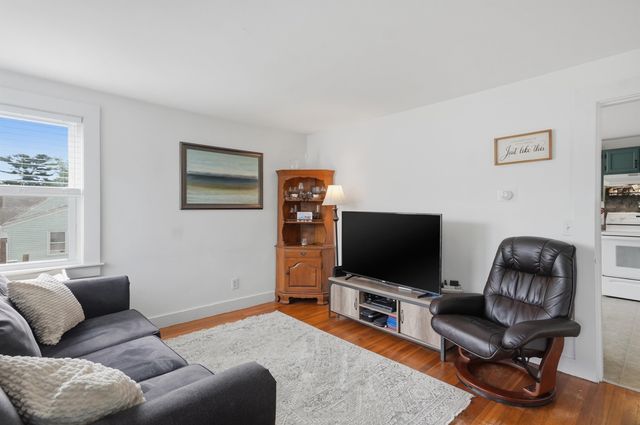 40 Mcguigan Avenue, Manchester, NH 03103