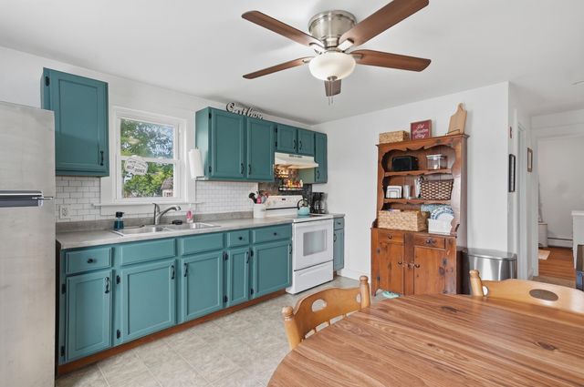 40 Mcguigan Avenue, Manchester, NH 03103