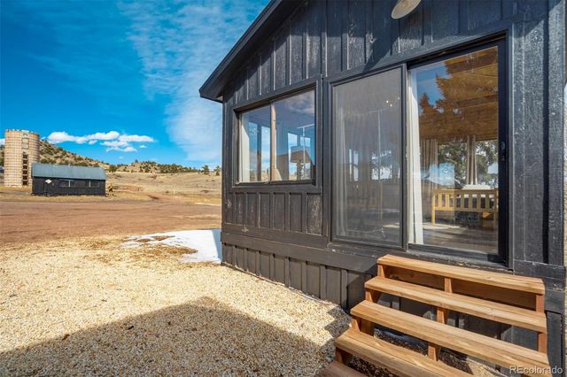 10589 County Road 102, Guffey, CO 80820