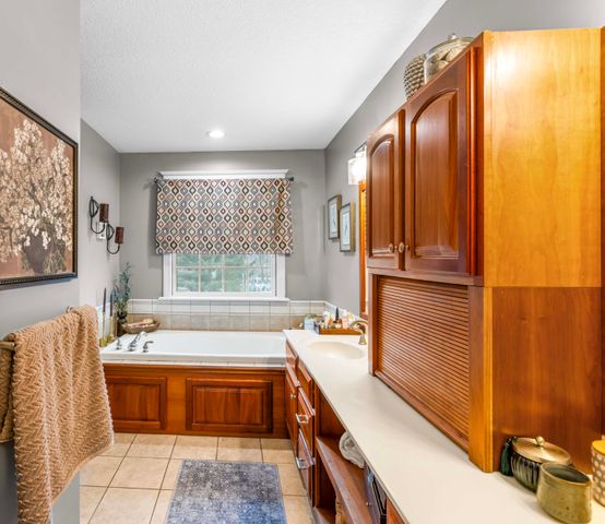 9095 Marsh Creek Circle, Galesburg, MI 49053