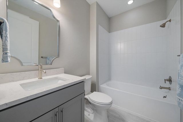17275 LUMINOUS AVENUE, Venice, FL 34293