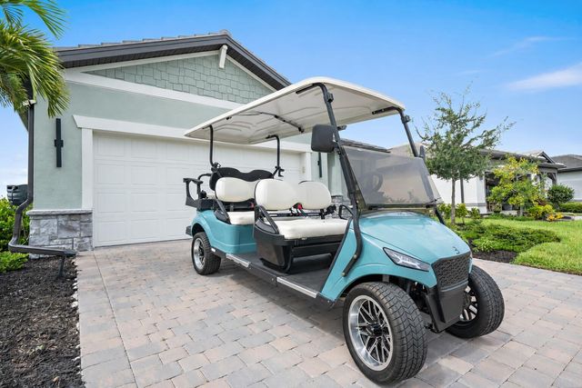 17275 LUMINOUS AVENUE, Venice, FL 34293