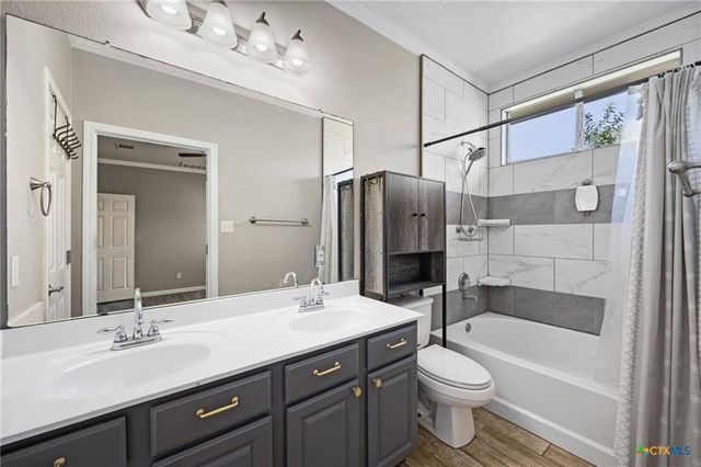 202 Flinn ST, Hutto, TX 78634