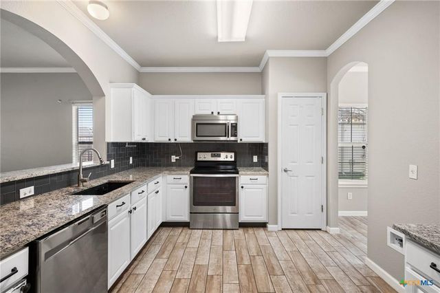 202 Flinn ST, Hutto, TX 78634