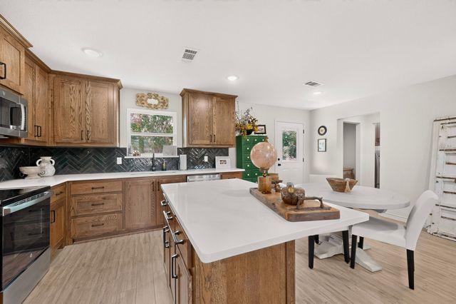 1069 Hereford Drive, Springtown, TX 76082