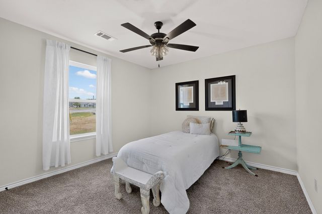 1069 Hereford Drive, Springtown, TX 76082