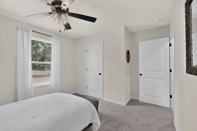 1069 Hereford Drive, Springtown, TX 76082