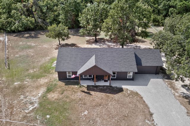 1069 Hereford Drive, Springtown, TX 76082