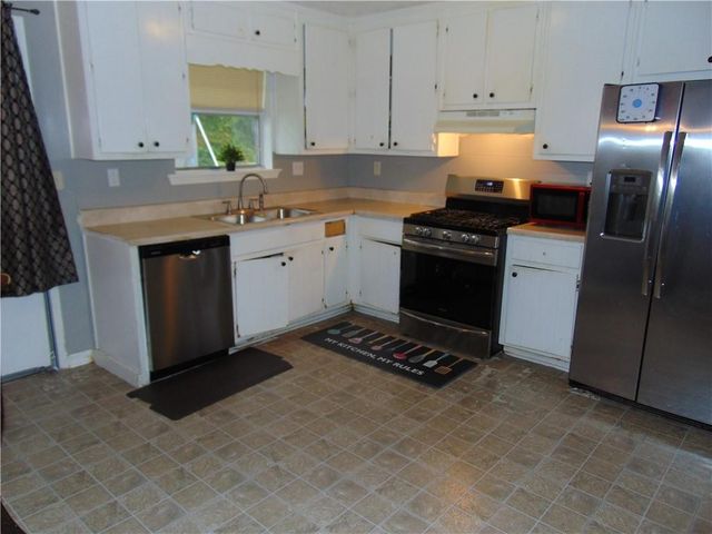 1187 Mannbrook Drive, Stone Mountain, GA 30083