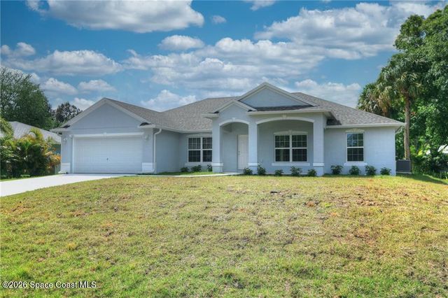 426 Lanfair Avenue, Sebastian, FL 32958