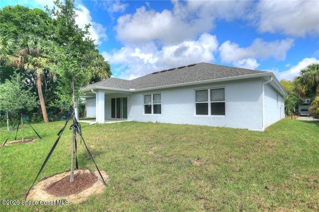 426 Lanfair Avenue, Sebastian, FL 32958