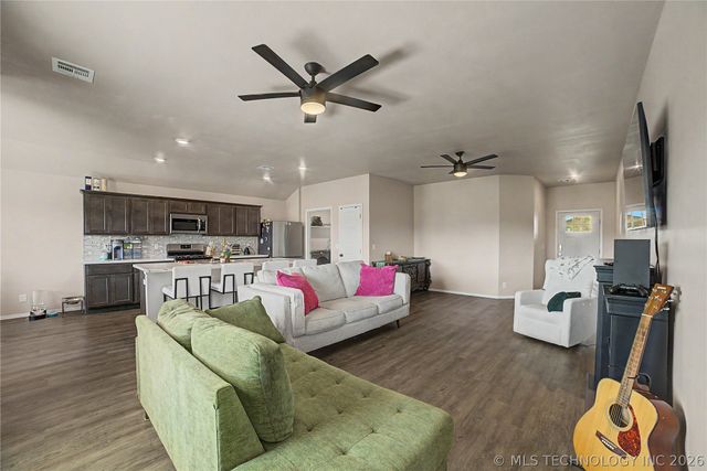 14209 N 75th East Avenue, Collinsville, OK 74021