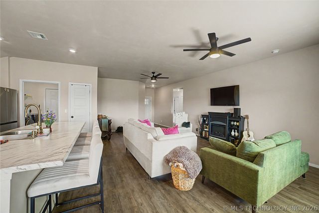 14209 N 75th East Avenue, Collinsville, OK 74021