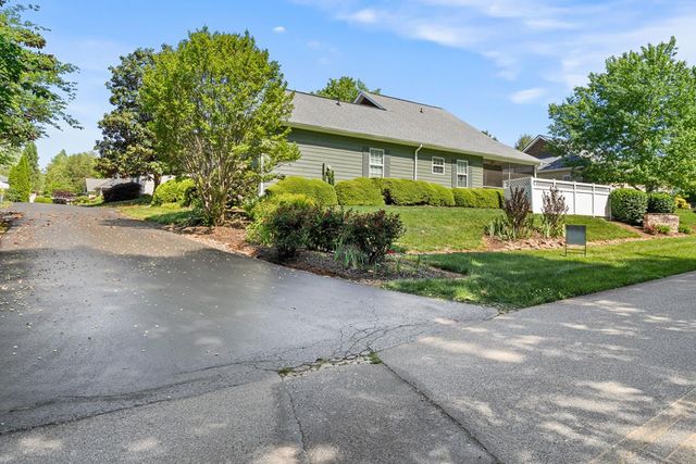 419 Long View Circle, Hiawassee, GA 30546