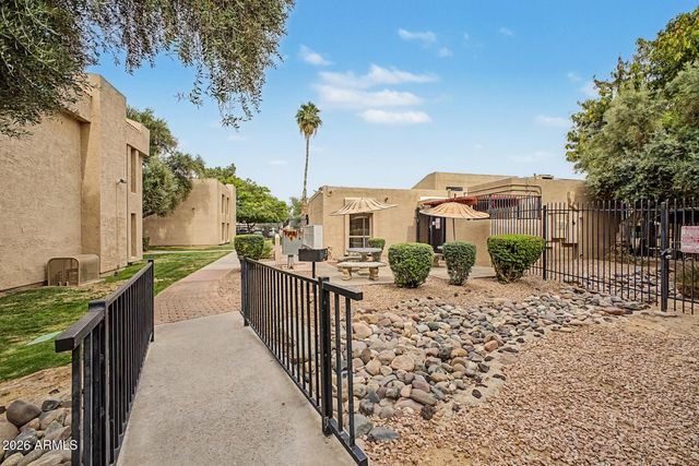 3131 W COCHISE Drive 223, Phoenix, AZ 85051