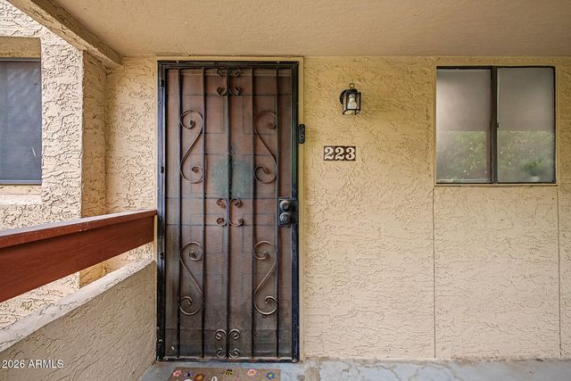 3131 W COCHISE Drive 223, Phoenix, AZ 85051