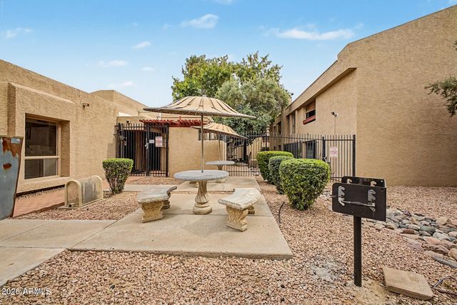3131 W COCHISE Drive 223, Phoenix, AZ 85051