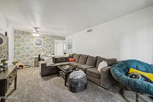 3131 W COCHISE Drive 223, Phoenix, AZ 85051