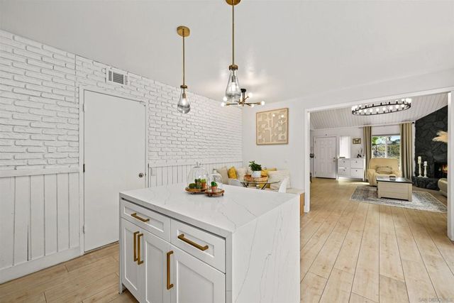 6855 Parkside Ave, San Diego, CA 92139