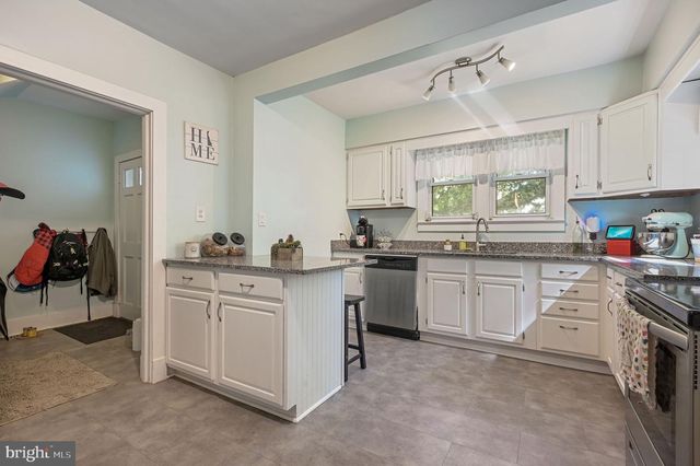 21 ELM TER, Dover, DE 19901