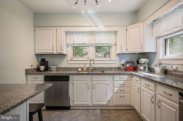 21 ELM TER, Dover, DE 19901