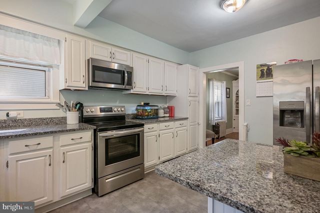 21 ELM TER, Dover, DE 19901