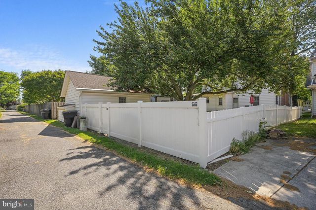 21 ELM TER, Dover, DE 19901