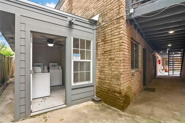 4811 Oakland Street 2, Houston, TX 77023