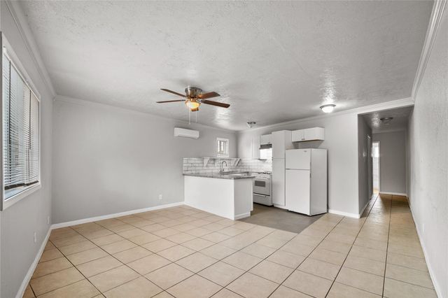 4811 Oakland Street 2, Houston, TX 77023