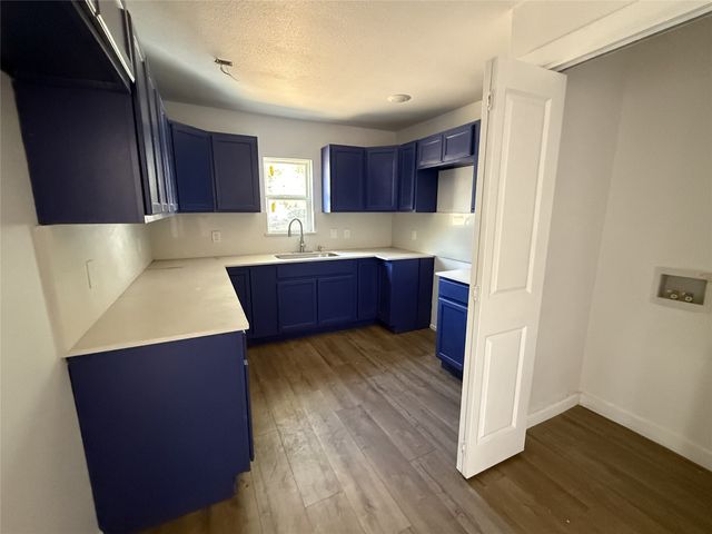 4804 Baldwin Street, Dallas, TX 75210