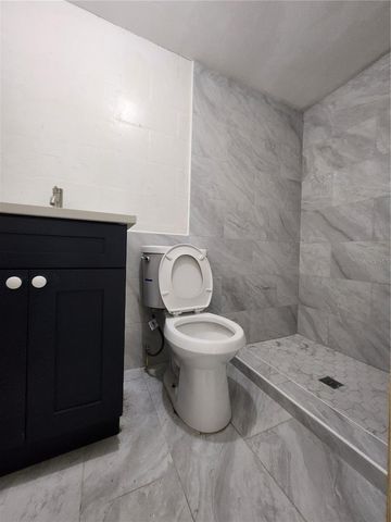 1302 W SHELL POINT ROAD, Ruskin, FL 33570