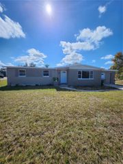 1302 W SHELL POINT ROAD, Ruskin, FL 33570