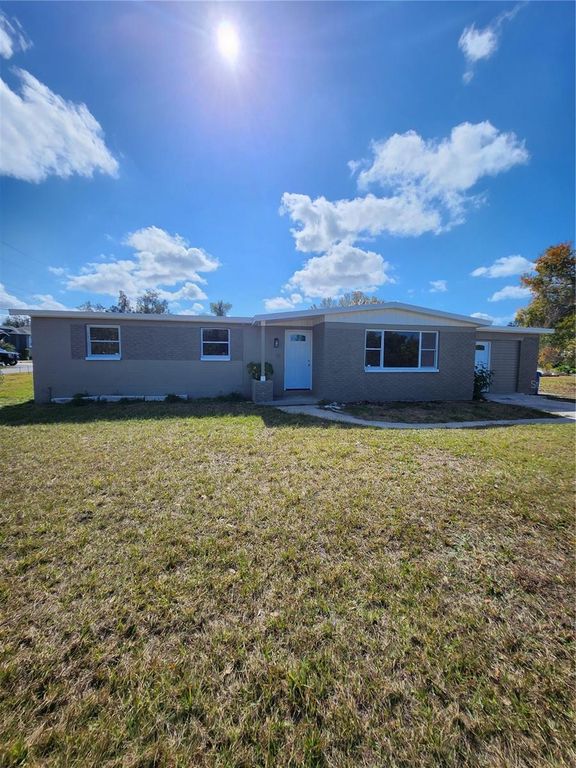 1302 W SHELL POINT ROAD, Ruskin, FL 33570