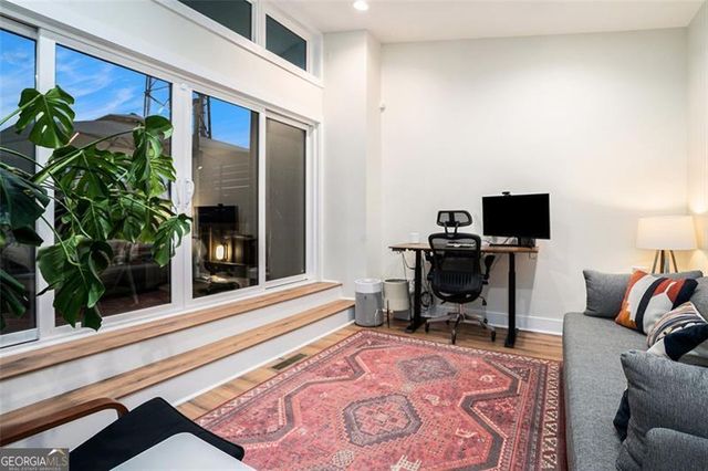 1649 OVERLOOK, Atlanta, GA 30318