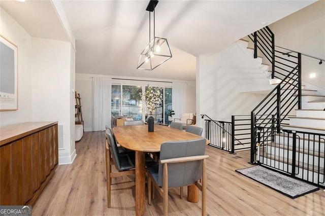 1649 OVERLOOK, Atlanta, GA 30318