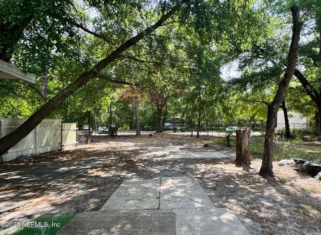 1851 DOYON Court, Jacksonville, FL 32210