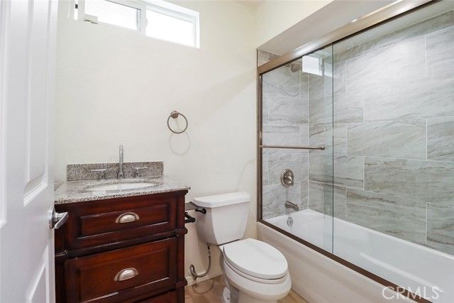 6368 Wynne Avenue, Tarzana (los Angeles), CA 91335