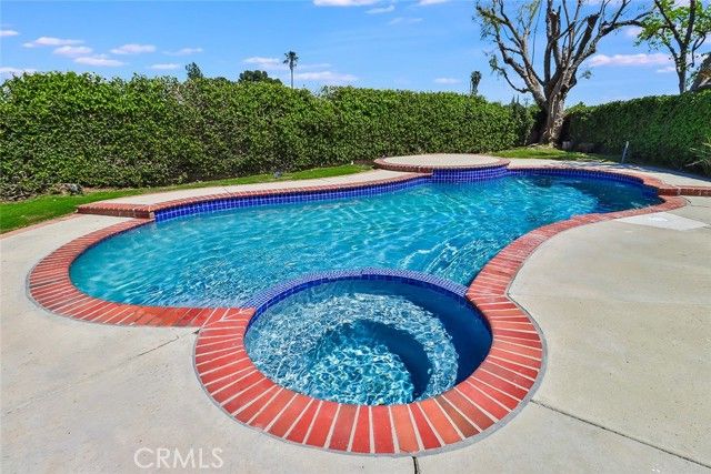 6368 Wynne Avenue, Tarzana (los Angeles), CA 91335