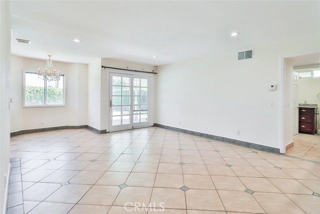 6368 Wynne Avenue, Tarzana (los Angeles), CA 91335