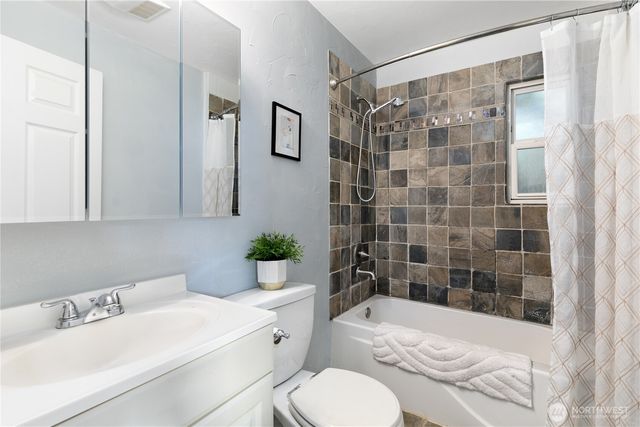 8816 12th Avenue S, Seattle, WA 98108