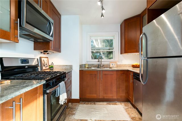 8816 12th Avenue S, Seattle, WA 98108