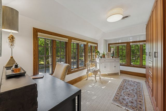 800 N Oak Park Avenue, Oak Park, IL 60302