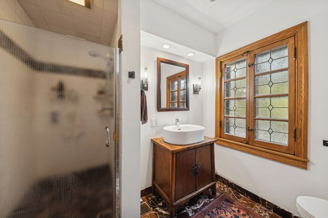 800 N Oak Park Avenue, Oak Park, IL 60302