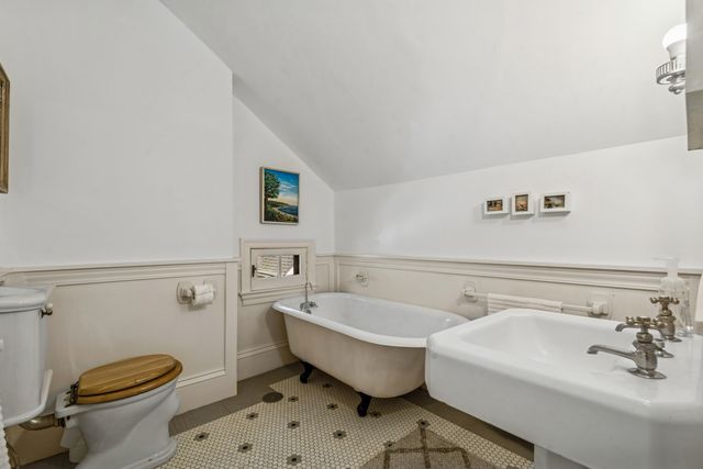 800 N Oak Park Avenue, Oak Park, IL 60302