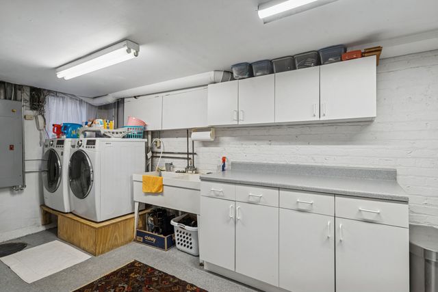 800 N Oak Park Avenue, Oak Park, IL 60302