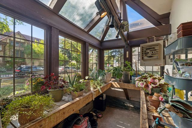 800 N Oak Park Avenue, Oak Park, IL 60302